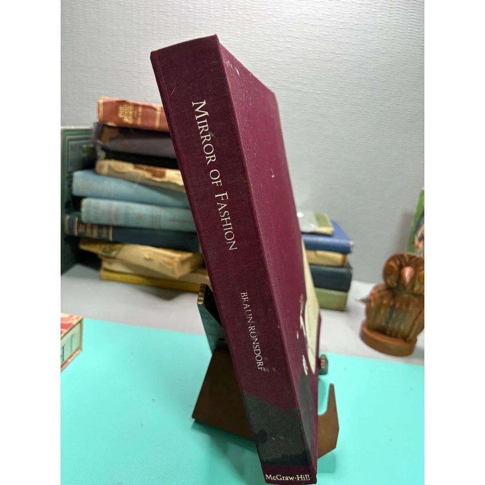 1964 Mirror of Fashion Margarete Braun-Ronsdorf McGraw-Hill Costume History Book